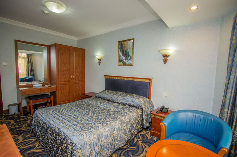 City Royal Resort Hotel Kyambogo  Dış mekan fotoğraf