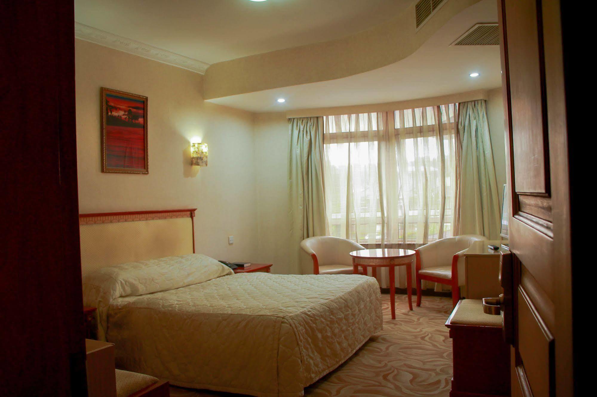 City Royal Resort Hotel Kyambogo  Dış mekan fotoğraf