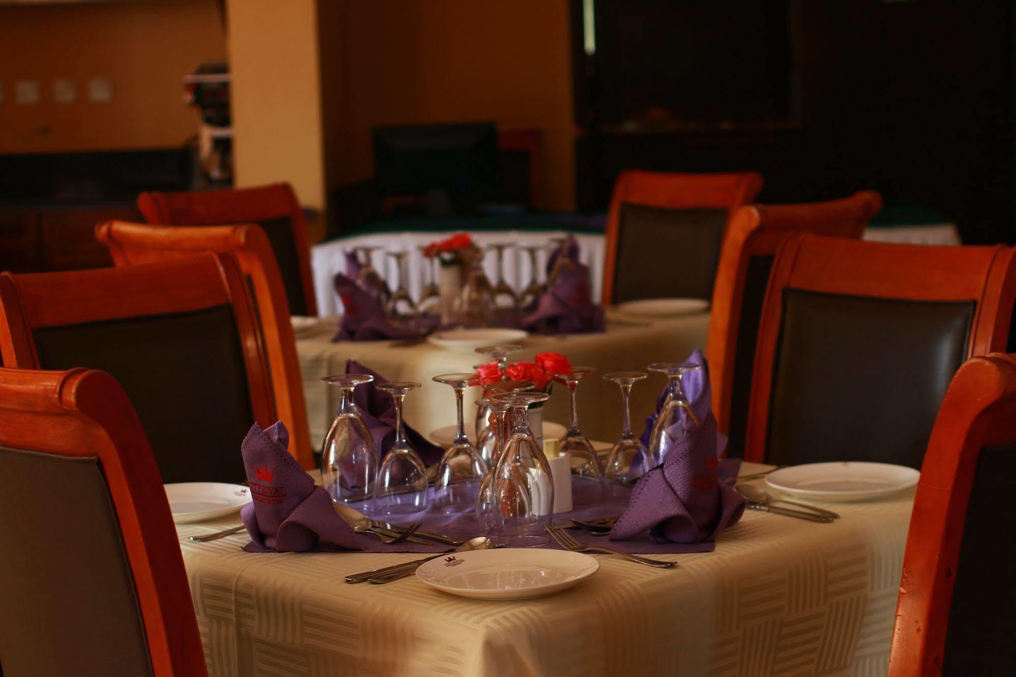 City Royal Resort Hotel Kyambogo  Dış mekan fotoğraf