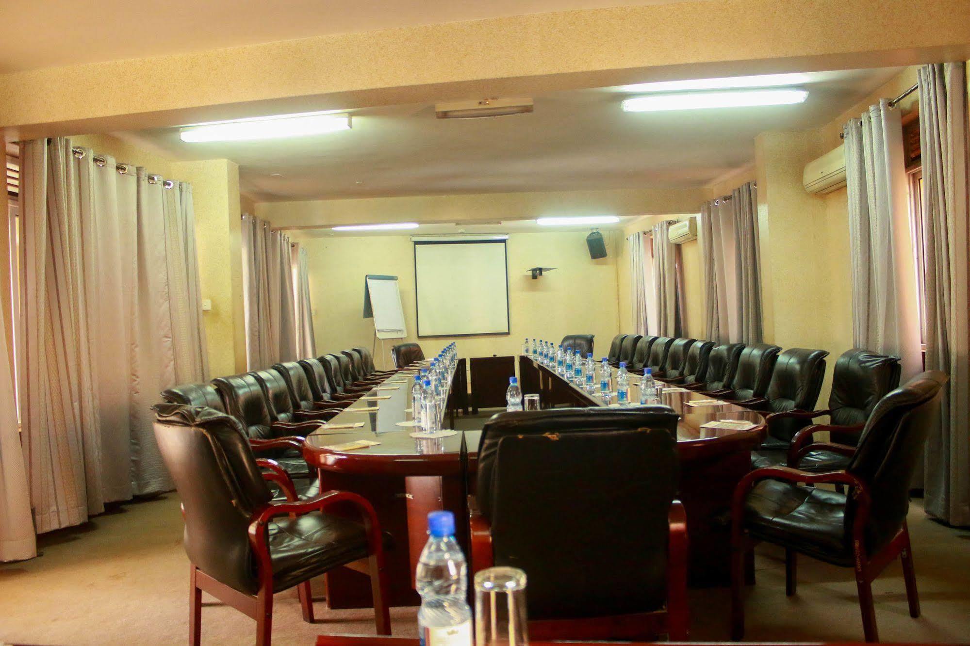 City Royal Resort Hotel Kyambogo  Dış mekan fotoğraf